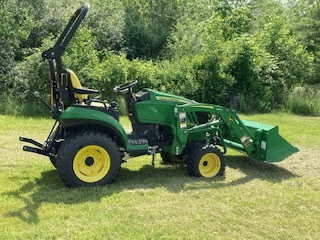 Main image John Deere 2025R