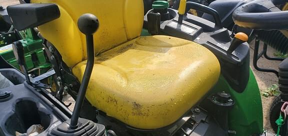 Image of John Deere 2025R equipment image 2