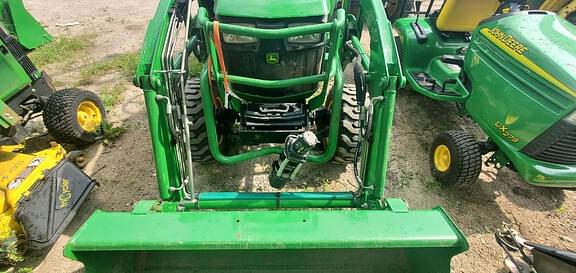 Image of John Deere 2025R equipment image 4