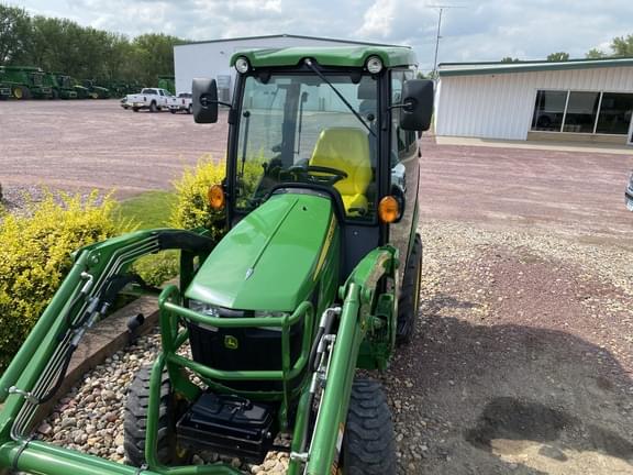Image of John Deere 2025R equipment image 2