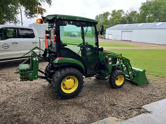 Image of John Deere 2025R equipment image 3