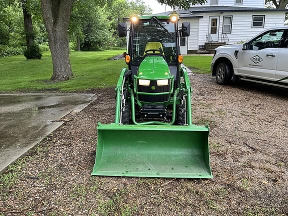 Image of John Deere 2025R equipment image 1