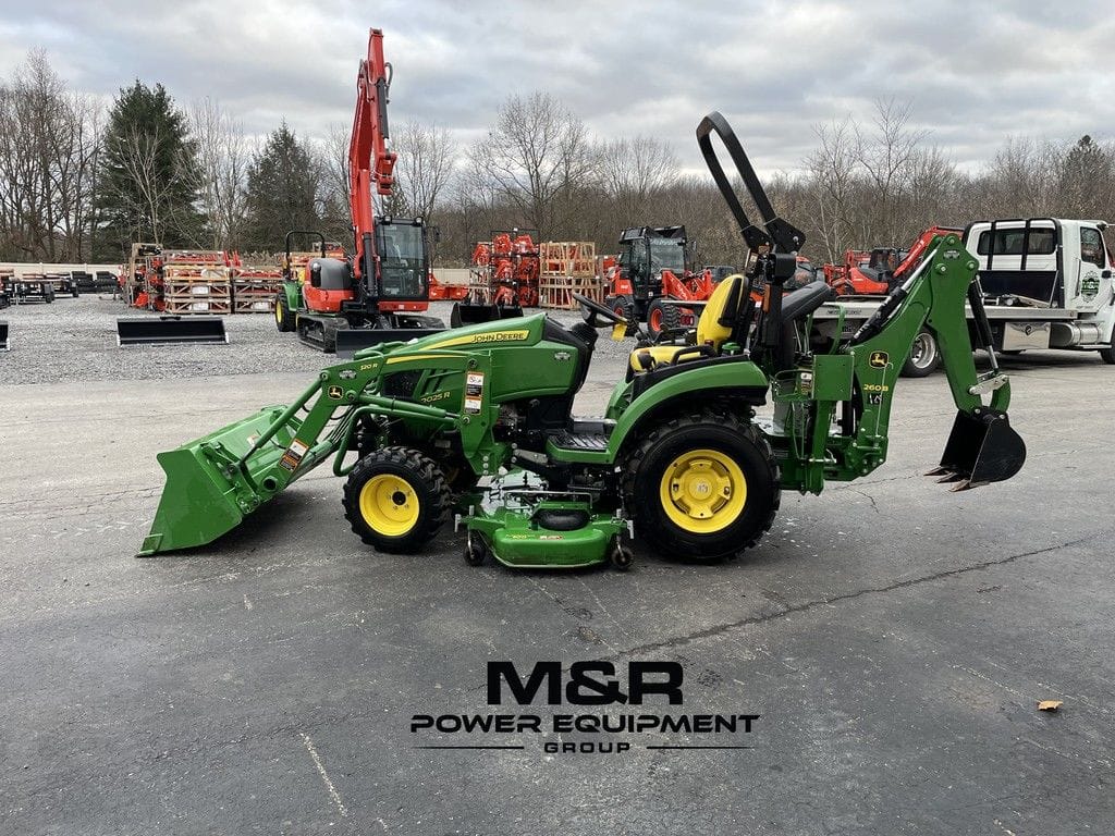 Main image John Deere 2025R