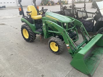 Main image John Deere 2025R