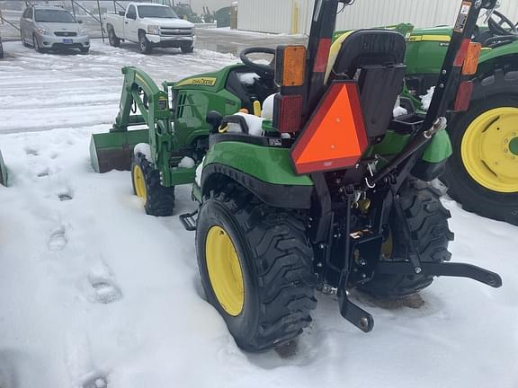 Image of John Deere 2025R equipment image 4