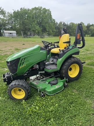 2018 John Deere 2025R Equipment Image0