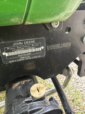 Image of John Deere 2025R equipment image 1