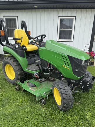 Image of John Deere 2025R equipment image 4