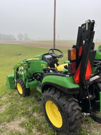 Image of John Deere 2025R equipment image 1