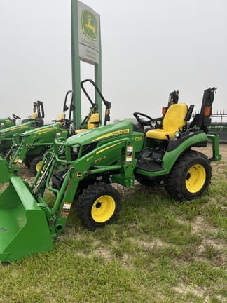 2018 John Deere 2025R Equipment Image0