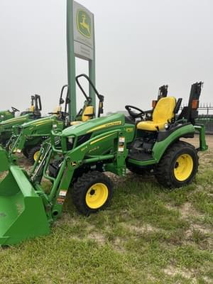 2018 John Deere 2025R Image