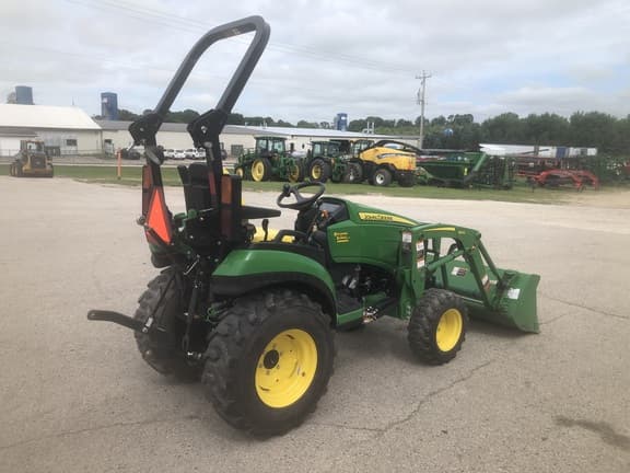 Image of John Deere 2025R equipment image 4