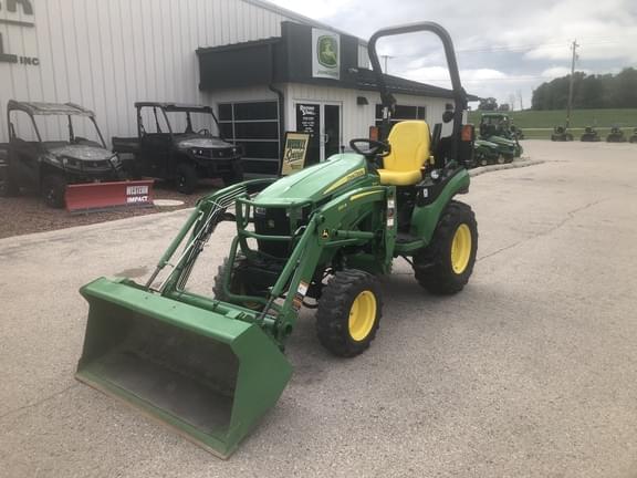Image of John Deere 2025R equipment image 3