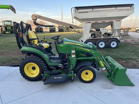 Image of John Deere 2025R equipment image 2