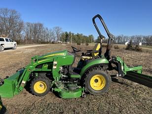 Main image John Deere 2025R