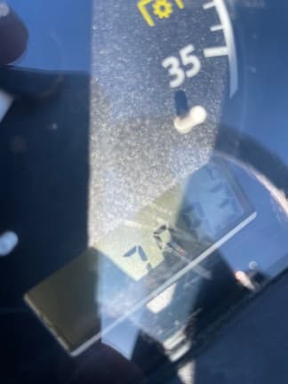 Image of John Deere 2025R equipment image 3