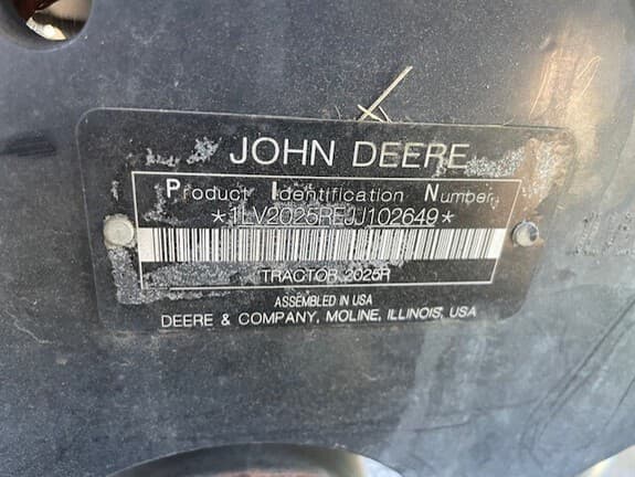 Image of John Deere 2025R equipment image 2