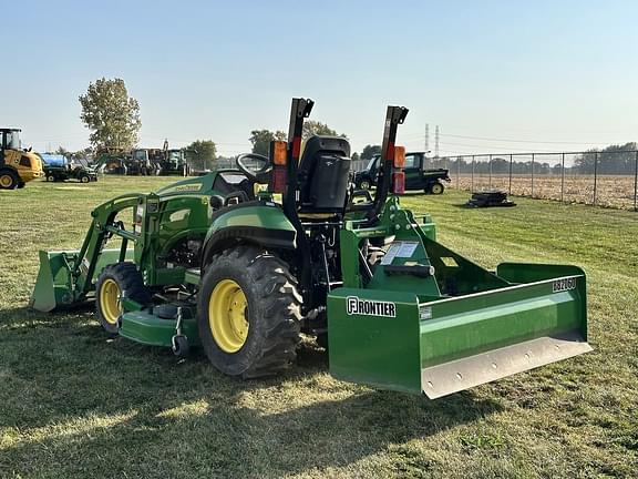 Image of John Deere 2025R equipment image 4