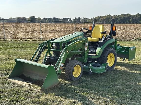 Image of John Deere 2025R equipment image 2