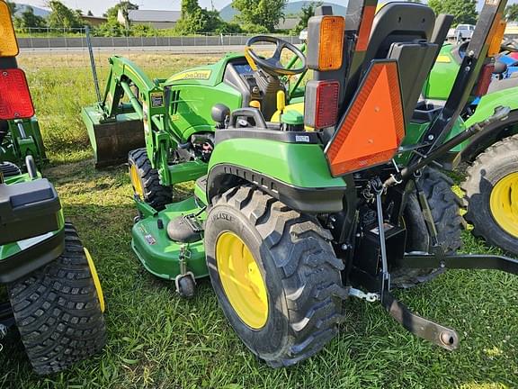 Image of John Deere 2025R equipment image 1