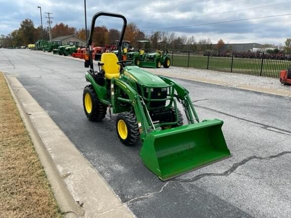 Image of John Deere 2025R equipment image 2