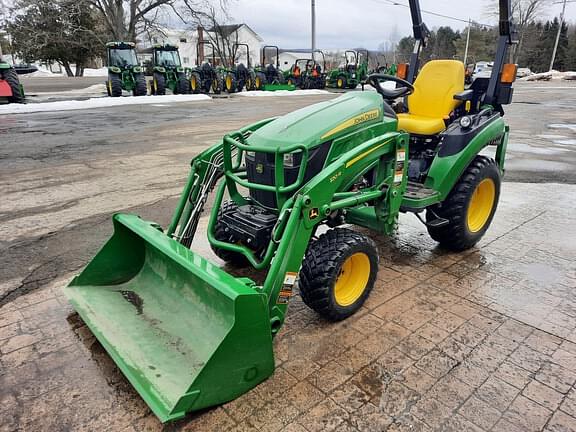 Image of John Deere 2025R equipment image 1