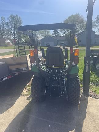 Image of John Deere 2025R equipment image 3