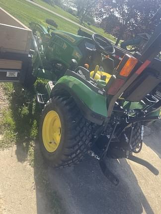 Image of John Deere 2025R equipment image 4