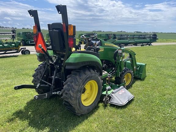 Image of John Deere 2025R equipment image 4