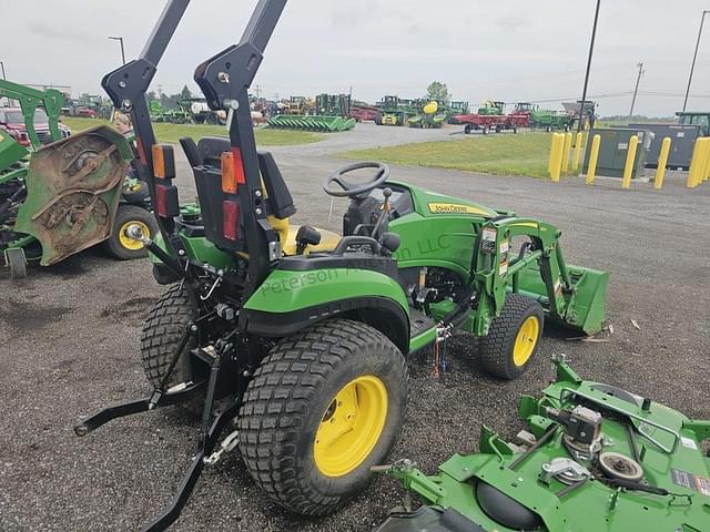 Image of John Deere 2025R equipment image 4
