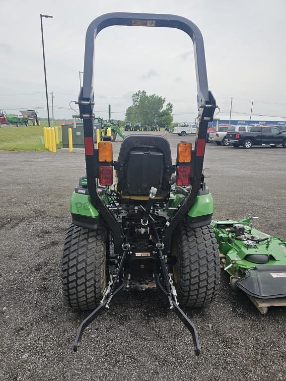 Image of John Deere 2025R equipment image 3