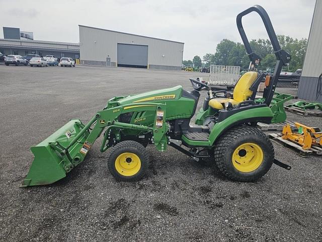 Image of John Deere 2025R equipment image 1