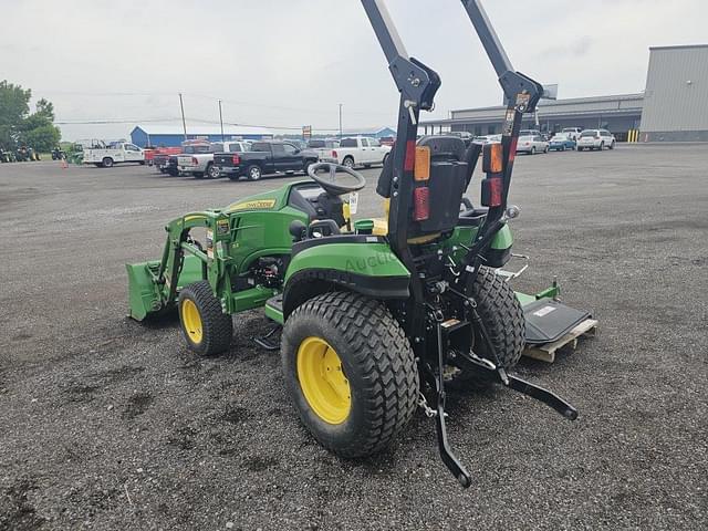 Image of John Deere 2025R equipment image 2