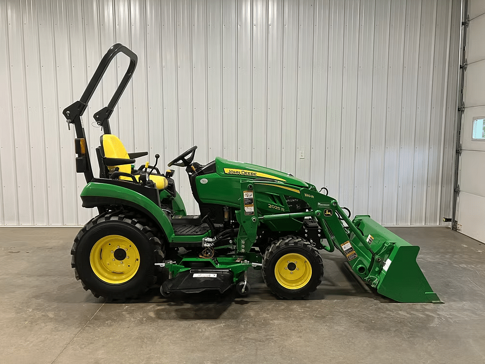 Image of John Deere 2025R Primary Image
