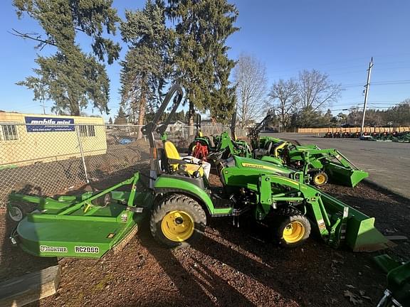 Image of John Deere 2025R equipment image 2