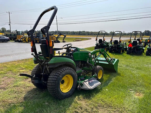 Image of John Deere 2025R equipment image 4