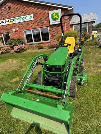 Image of John Deere 2025R equipment image 2