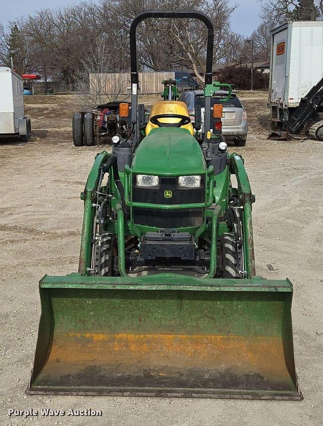 Image of John Deere 2025R equipment image 1