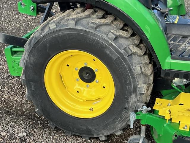 Image of John Deere 2025R equipment image 2