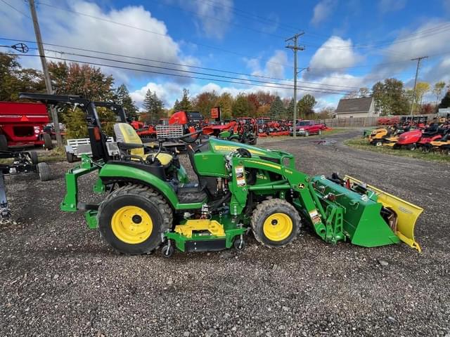 Image of John Deere 2025R equipment image 3