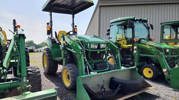 Main image John Deere 2032R