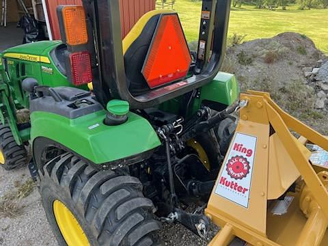 Image of John Deere 2032R equipment image 2