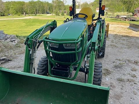 Image of John Deere 2032R equipment image 1