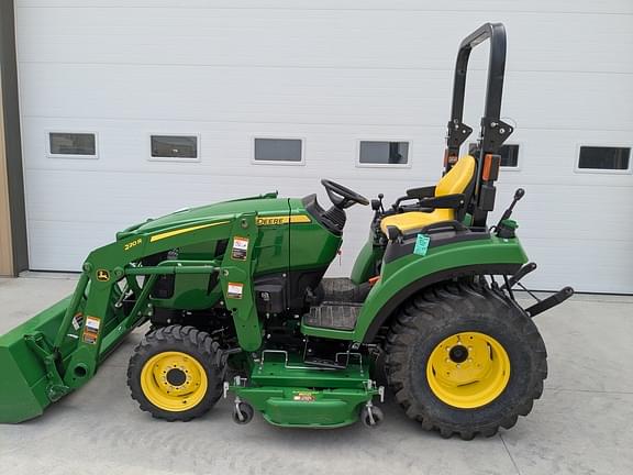 Image of John Deere 2032R equipment image 1