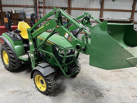 Image of John Deere 2032R Primary image