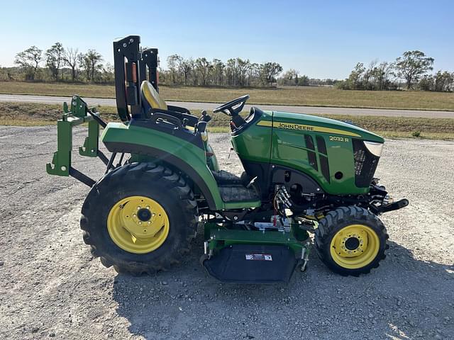 Image of John Deere 2032R equipment image 1