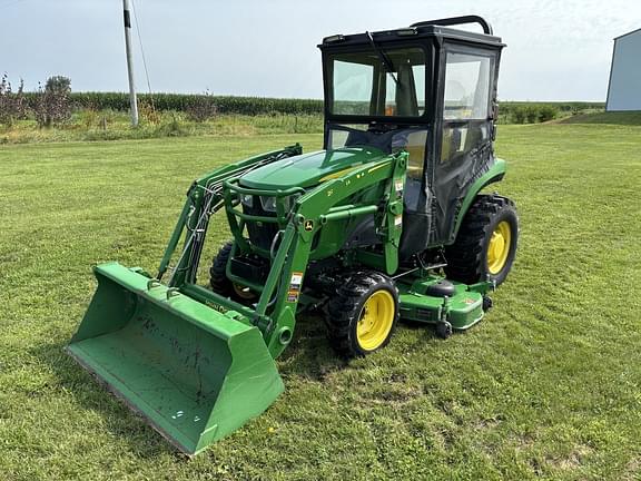 Image of John Deere 2032R Primary image