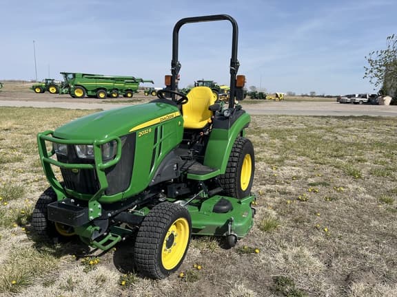 Image of John Deere 2032R Primary image