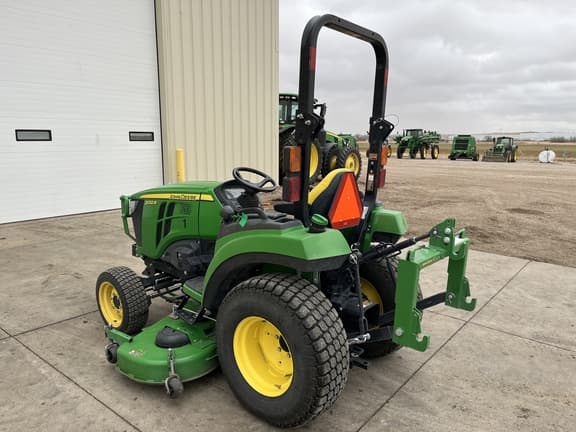 Image of John Deere 2032R equipment image 4