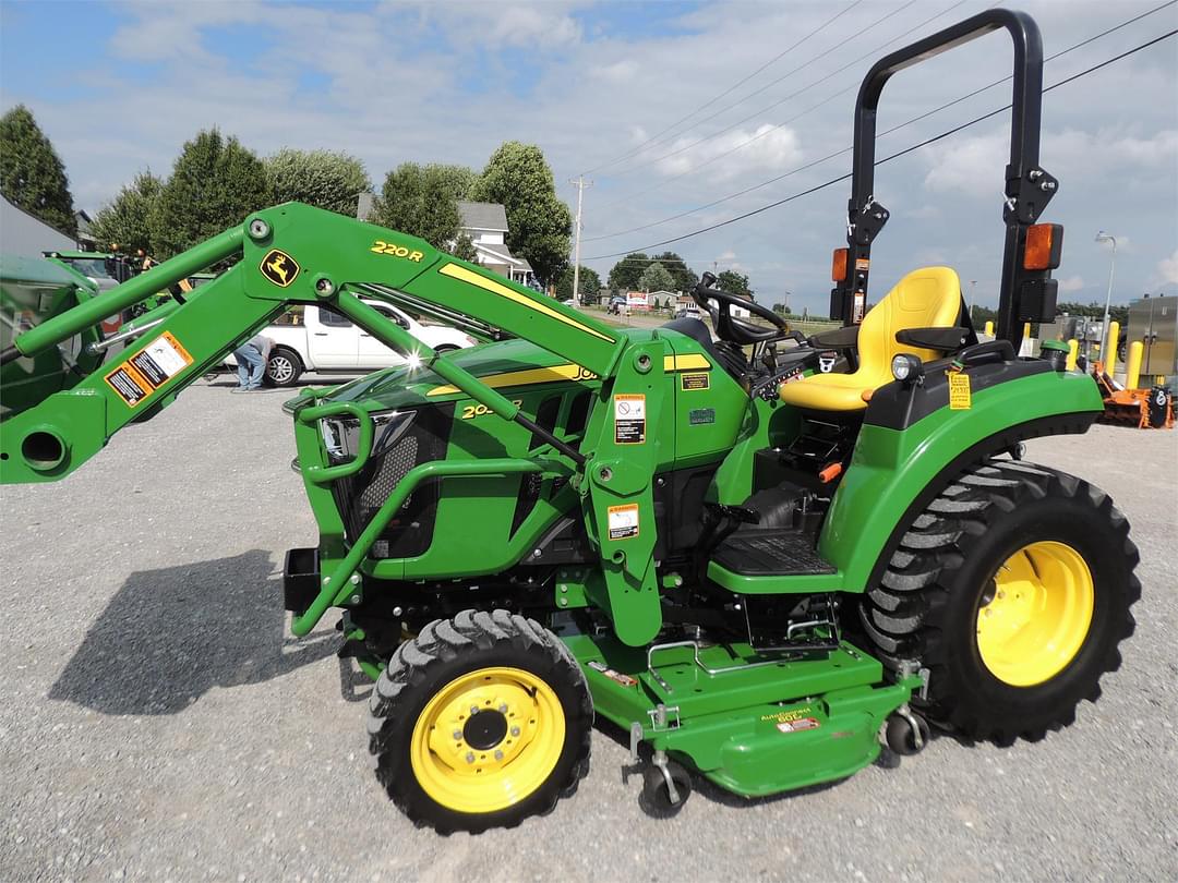 Image of John Deere 2032R Primary image